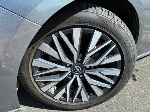 Certified 2023 Nissan Altima 2.5 SV FWD image 10