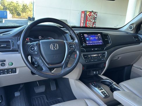 Used 2023 Honda Ridgeline RTL-E image 16