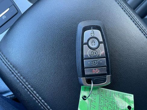 Used 2024 Ford Edge SEL w/ Convenience Package image 42