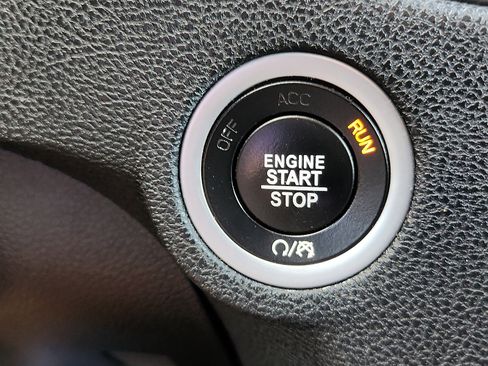 Used 2023 Dodge Charger SXT image 16