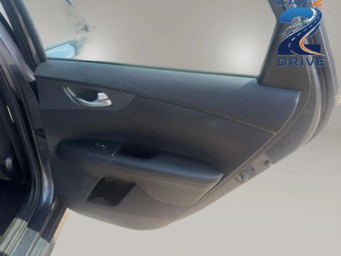 Used 2020 Kia Forte LXS FWD image 14