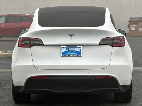 Used 2021 Tesla Model Y 2WD image 8
