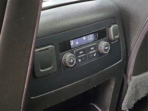 Used 2018 GMC Yukon Denali image 14