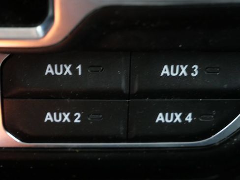 Used 2024 Jeep Wrangler Unlimited Sahara AWD/4WD image 23
