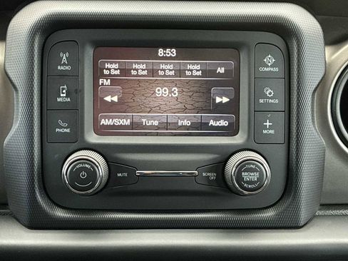 Used 2019 Jeep Wrangler Sport AWD/4WD image 12