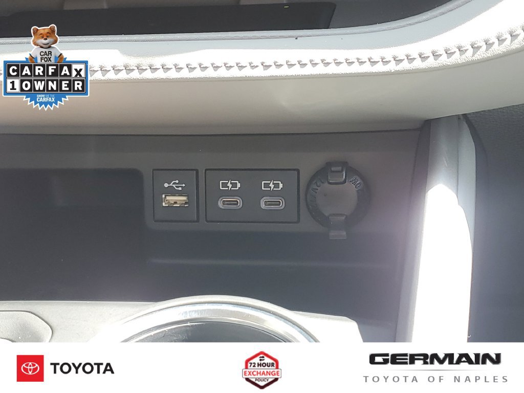 Used 2023 Toyota Highlander XLE FWD image 33