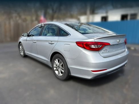 Used 2015 Hyundai Sonata SE image 5