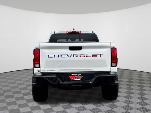 Used 2025 Chevrolet Colorado Trail Boss AWD/4WD image 5