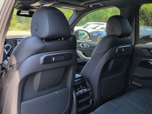 New 2026 BMW X5 xDrive40i w/ M Sport Package AWD/4WD image 19
