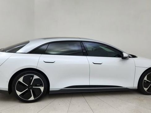Used 2023 Lucid Air Touring image 6