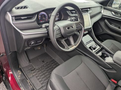 New 2026 Jeep Grand Cherokee Laredo X AWD/4WD image 9