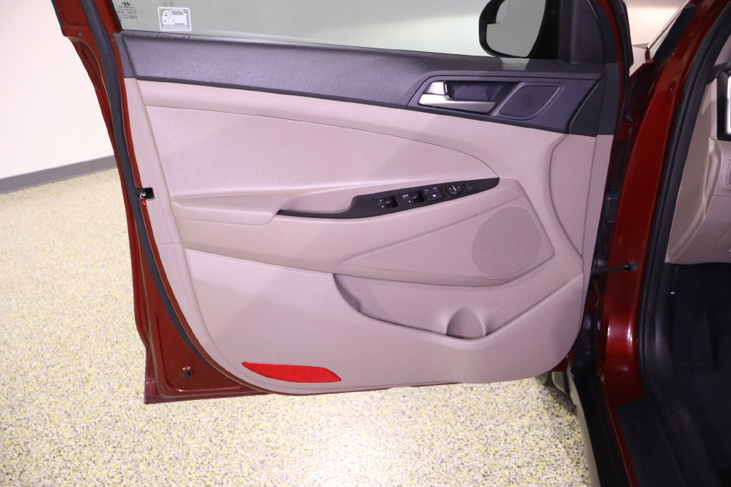 Used 2019 Hyundai Tucson SE FWD image 34