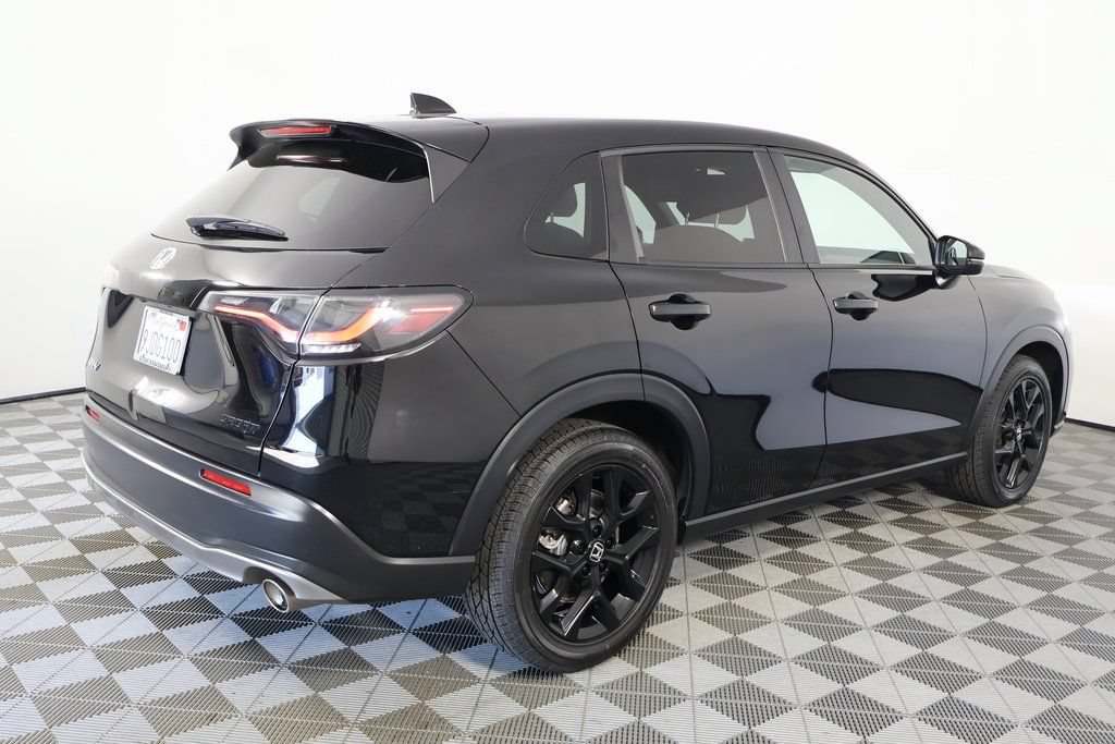 Used 2024 Honda HR-V Sport image 4