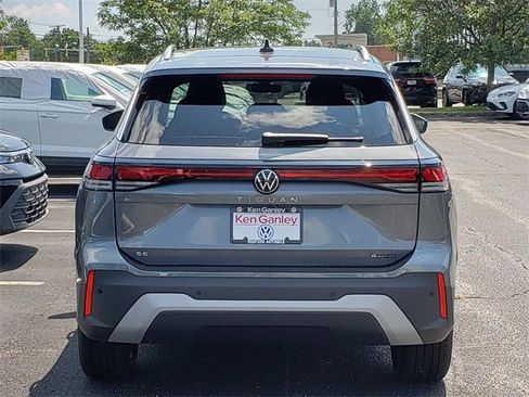 New 2025 Volkswagen Tiguan SE image 4