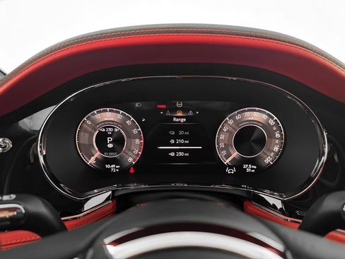 Used 2026 Bentley Continental GT image 28