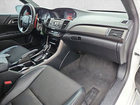 Used 2016 Honda Accord Sport image 18