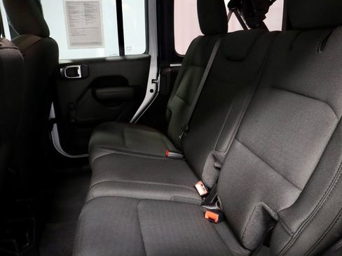 Used 2022 Jeep Wrangler Unlimited Sport AWD/4WD image 21
