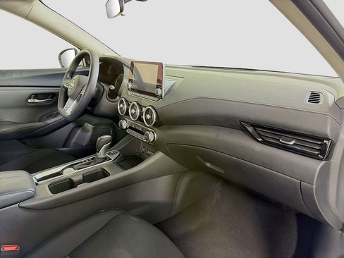 Used 2025 Nissan Sentra SV image 30