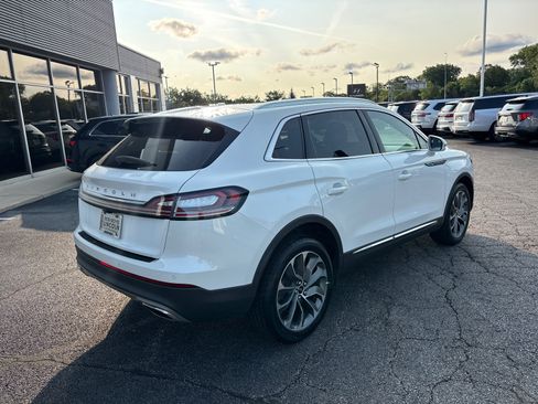 Used 2023 Lincoln Nautilus Reserve AWD/4WD image 7
