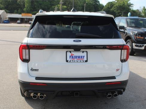 New 2026 Ford Explorer ST AWD/4WD image 9