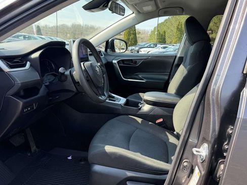 Used 2024 Toyota RAV4 LE image 15