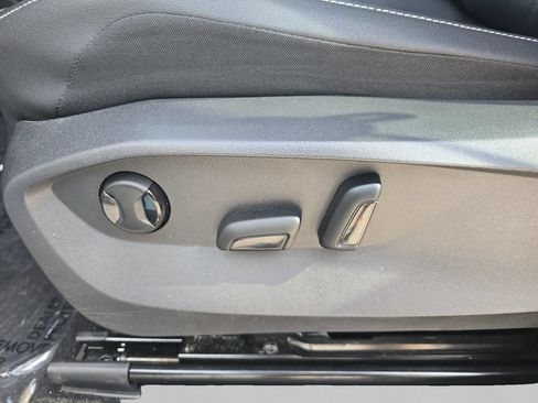 Certified 2023 Volkswagen Tiguan SE AWD/4WD image 24