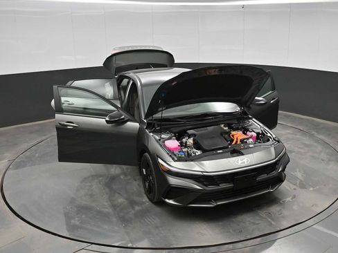 New 2026 Hyundai Elantra Sport FWD image 39