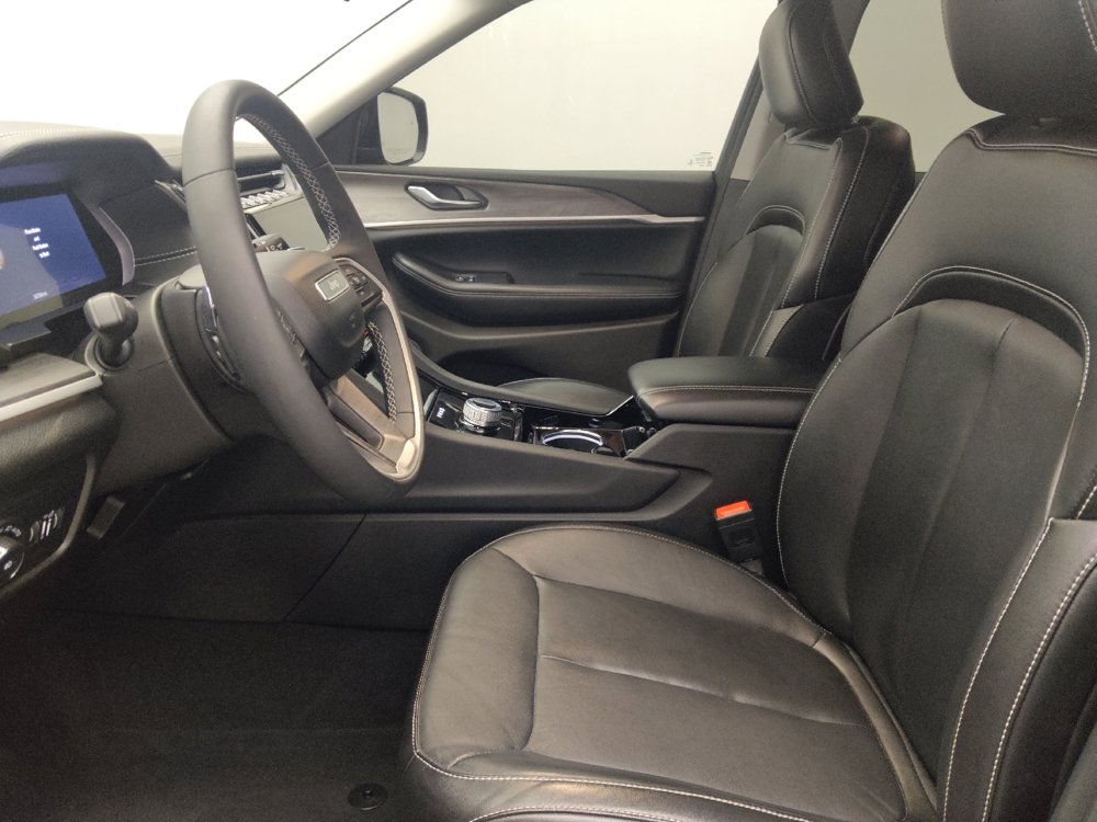 Used 2023 Jeep Grand Cherokee L Limited w/ Black Appearance Package RWD image 17
