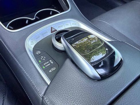 Used 2015 Mercedes-Benz S 550 Sedan image 26