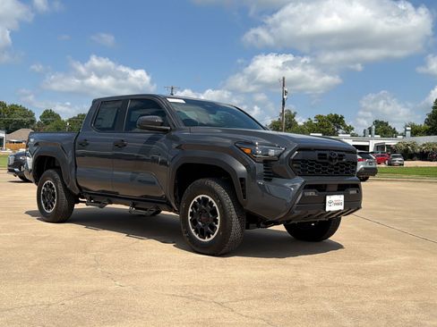 New 2026 Toyota Tacoma TRD Off-Road AWD/4WD image 7