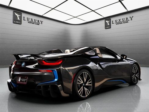 Used 2019 BMW i8 Roadster image 13