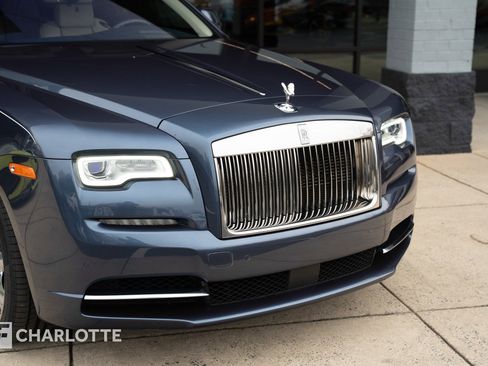 Used 2019 Rolls-Royce Wraith image 2