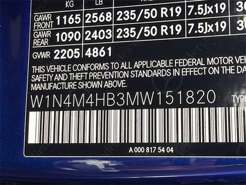 Used 2021 Mercedes-Benz GLB 250 4MATIC image 33