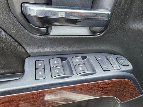 Used 2015 GMC Sierra 2500 SLE image 15