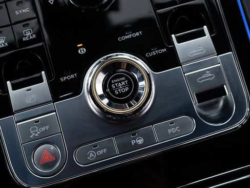 Used 2023 Bentley Continental GT Azure image 39