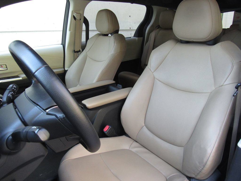 Certified 2023 Toyota Sienna XLE w/ XLE Plus Package AWD/4WD image 12