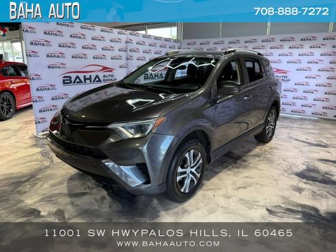 Used 2017 Toyota RAV4 LE FWD image 1