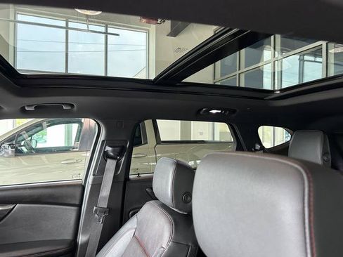 Used 2019 Chevrolet Blazer RS w/ Sun and Wheels Package AWD/4WD image 15