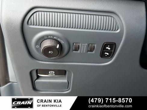 Used 2022 Jeep Grand Wagoneer Series II w/ Convenience Group III image 12