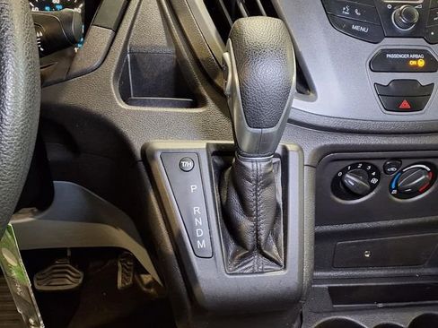 Used 2019 Ford Transit 250 130 Low Roof RWD image 9