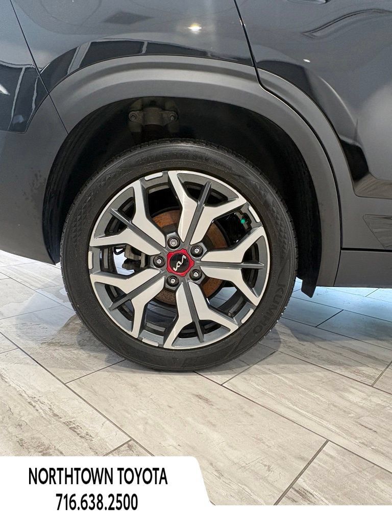 Used 2023 Kia Seltos SX w/ SX Sunroof Package AWD/4WD image 10