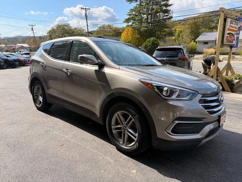 Used 2018 Hyundai Santa Fe Sport image 4