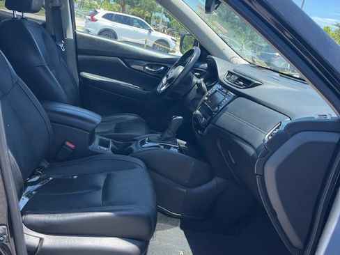 Used 2018 Nissan Rogue SL w/ Premium Package FWD image 13