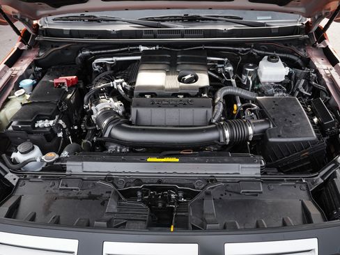 Used 2025 Nissan Frontier PRO-4X w/ Pro Convenience Package image 34