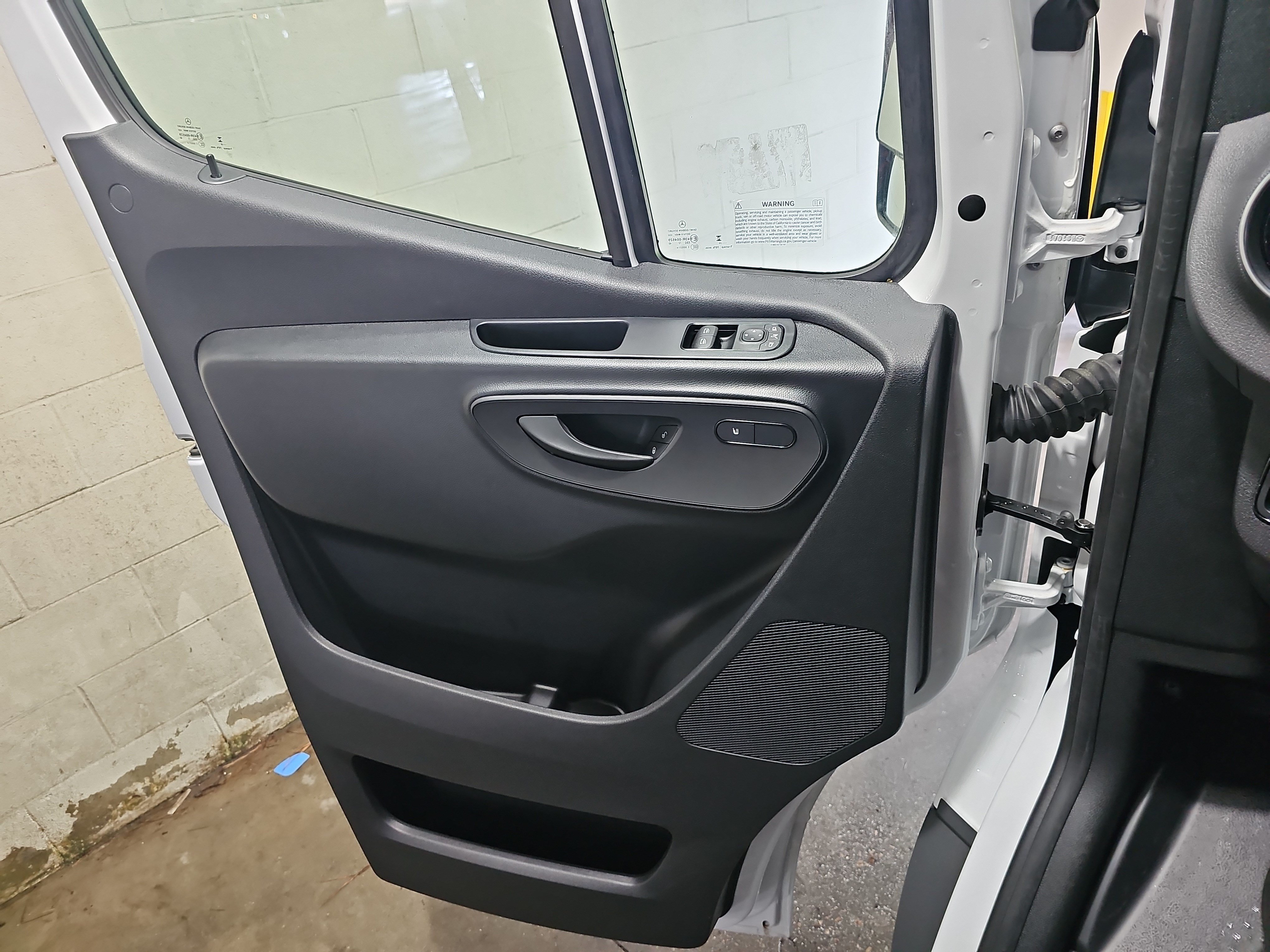 New 2025 Mercedes-Benz eSprinter 170 Cargo image 24