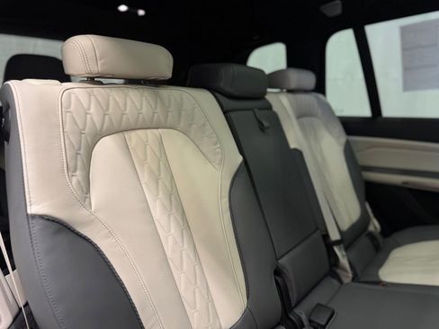 New 2026 BMW ALPINA XB7 image 33