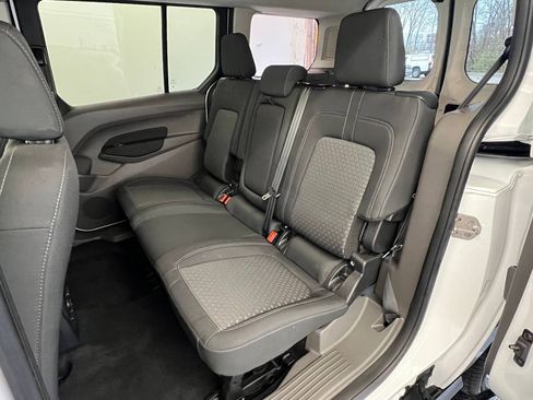 Used 2020 Ford Transit Connect XLT image 9