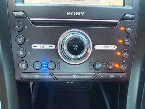 Used 2019 Ford Fusion Titanium FWD image 17