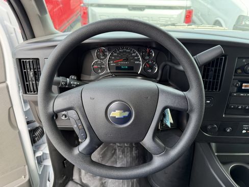 New 2026 Chevrolet Express 2500 Extended RWD image 14