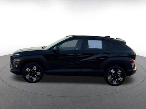 Used 2025 Hyundai Kona SEL image 9